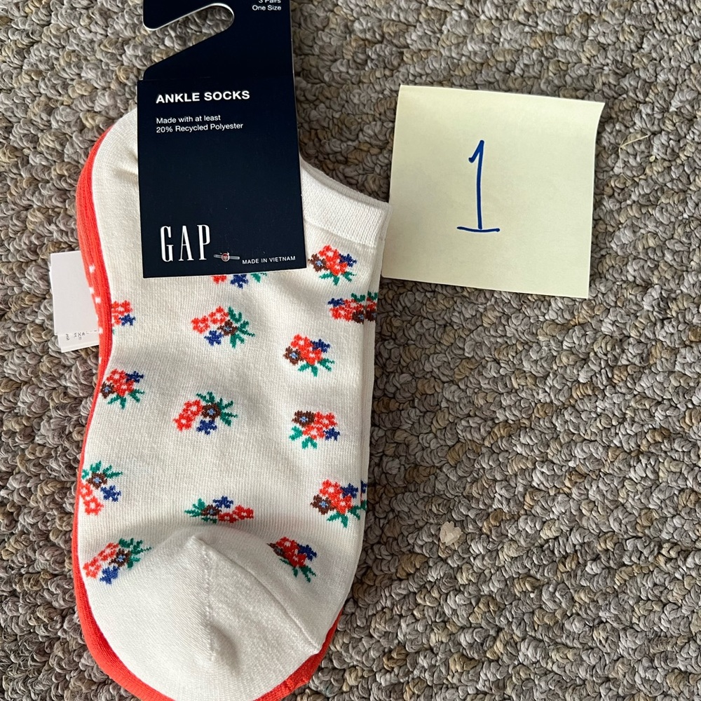 3/$19 Selling in bundles socks